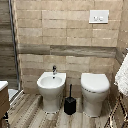 Donna Viruzza 4* مارينا دي سكيافوني