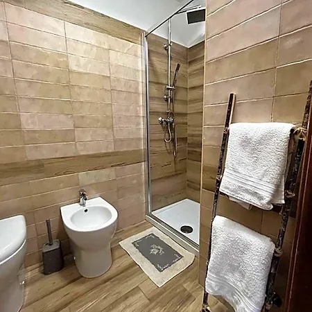 Donna Viruzza فندق مبيت وإفطار 4*